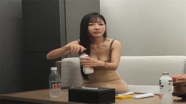 极品外围甜心肤白如雪 美貌女神让人血脉贲张