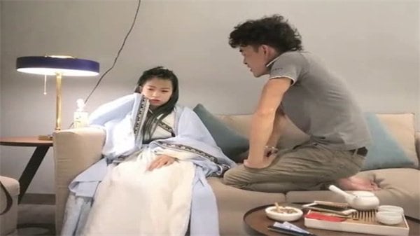 第一大屌沈先生无套爆操古装女骚逼真会玩.