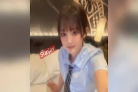 FC2-PPV-4772571_1 - 令人震惊的18岁少女！Seri-Chan是一位在家乡担任模特的漂亮女孩，目标是成为K-Pop偶像！这是一段奇迹般的POV视频。