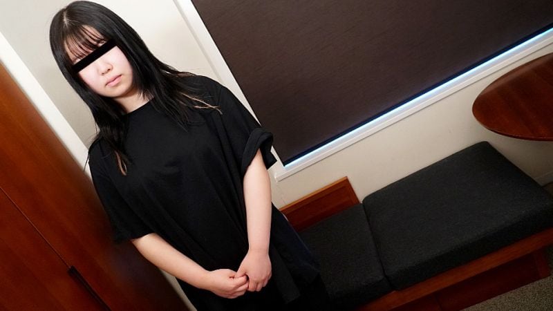 【无码】新手女优田所三久穿红色内衣，白虎小穴激情内射！番号10musume-040123-01