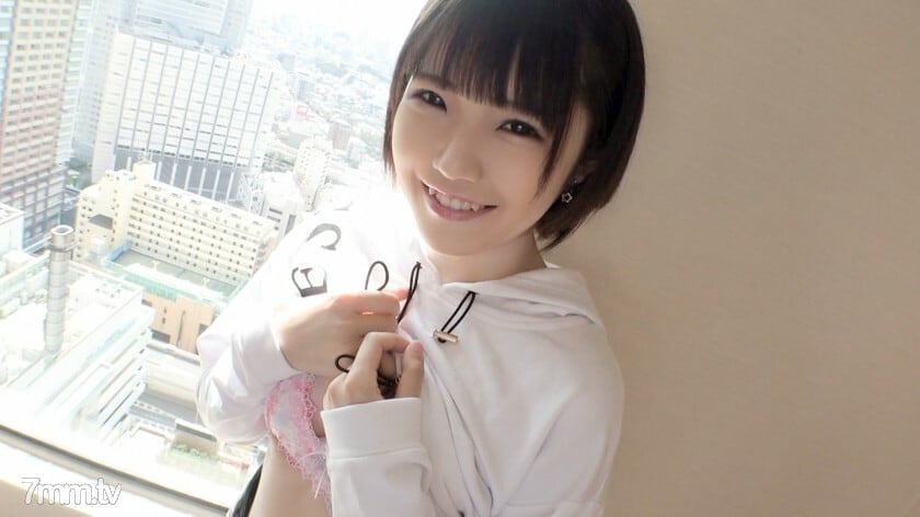 SIRO-3974 【第一拍】【通透度120】【摇滚美少女】短发小脸美少女。她无法想像淫秽的身材，但她的身体是诚实的...... [第一枪] 网上AV应用→AV体验拍摄1101