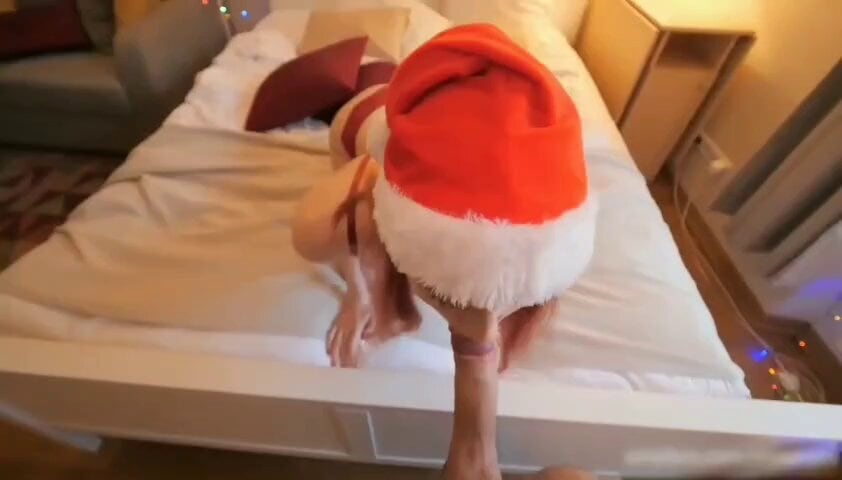 粉嫩的小穴就是最好的圣诞礼物