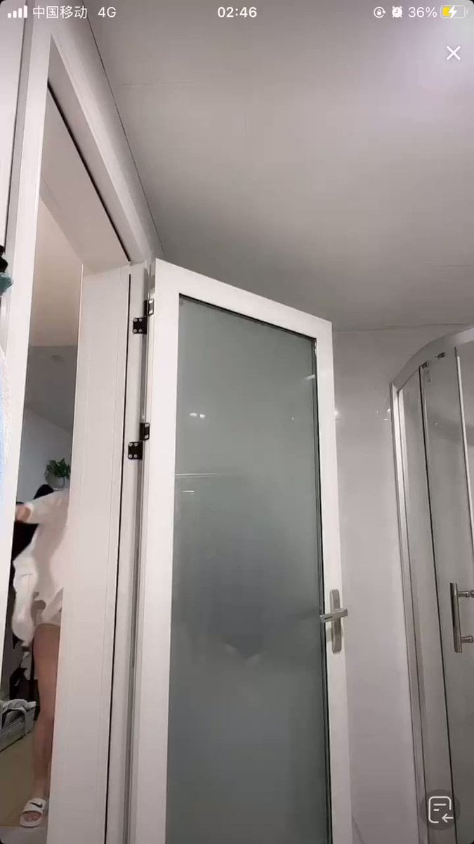 抖音直播 主播貌似忘记自己还在直播了
