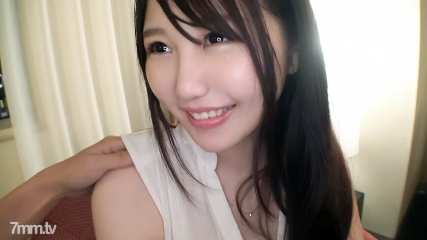 SIRO-3993 【第一枪】【想成为她的少女】【麻糬皮美少女】一脸迷人毛茸茸的业馀少女，满脸出汗，感觉很认真的视频。 【第一枪】网络AV应用→AV体验拍摄1130