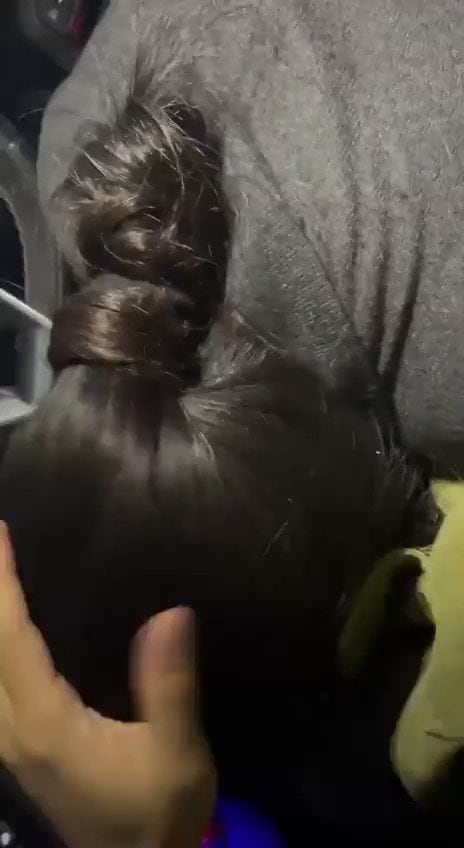 车里又窄，只能一直口。在车上这样玩也太刺激了