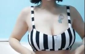 短发大奶少妇自慰秀_换上白色丝袜沙发上振动棒抽插_很是诱惑喜欢不要错过.