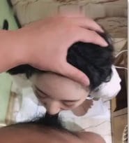 清纯小师妹被师兄调教成口交高手 深喉吞精淫荡教学