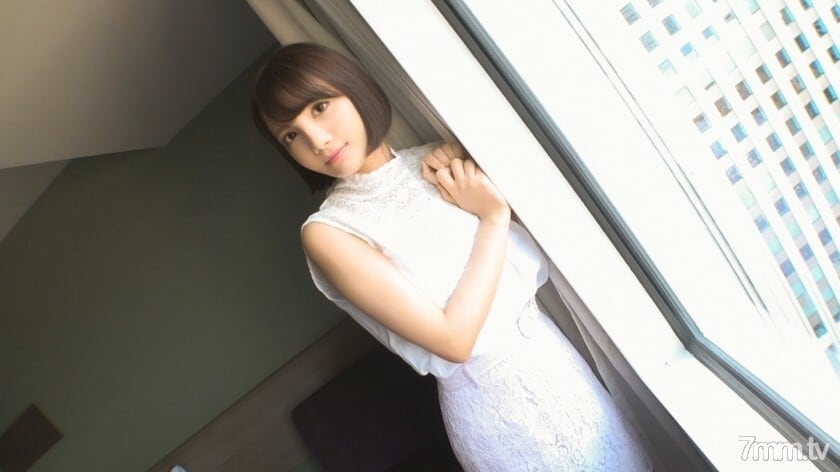 SIRO-3852 【第一拍】【半脸美少女】【白皙美BODY】专攻半脸超可爱的学生。对年龄大两倍多的叔叔的技术大喊大叫。网上AV应用→AV体验拍摄1040